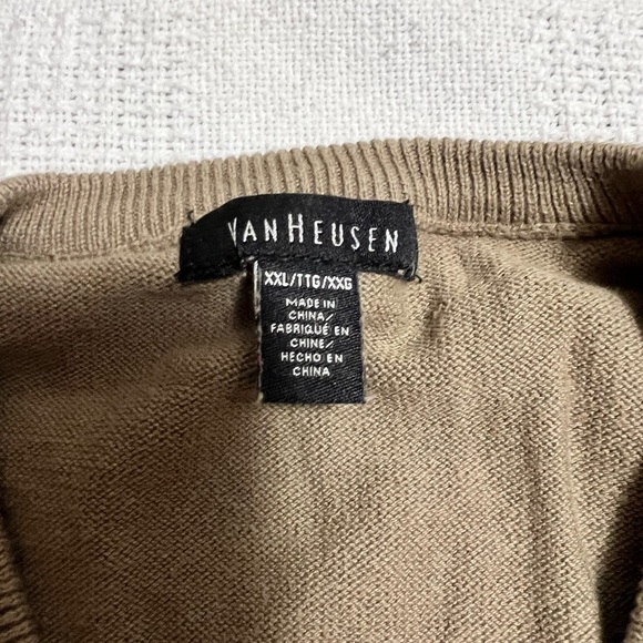 Van Heusen - Picture 9 of 11